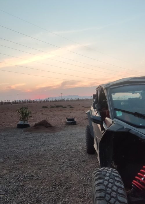 buggy marrakech palmeraie désert d'agafay lac lalla takerkoust maroc excursion montagnes atlas couché de soleil sunset