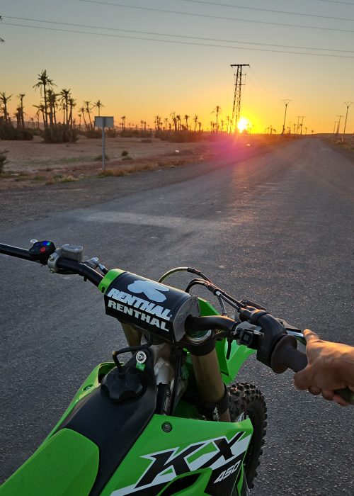 Motocross-Palmeraie-Marrakech-Coucher-Soleil